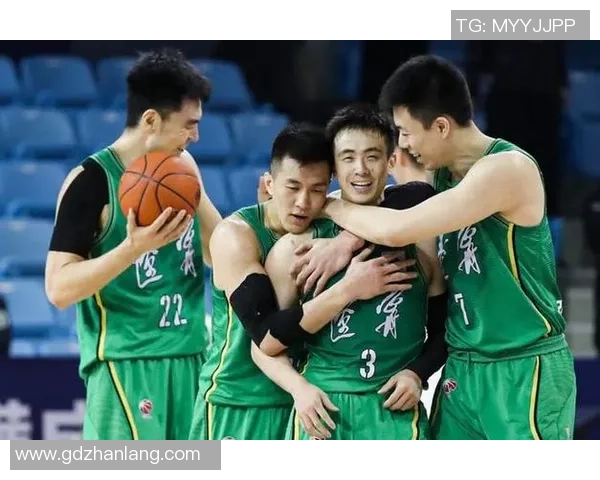 武汉篮球队强势领跑精英赛积分榜目前积分高达95分